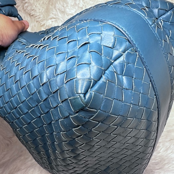 Bottega Veneta Pyramid Intrecciato Nappa Shoulder Bag - Picture 7 of 15